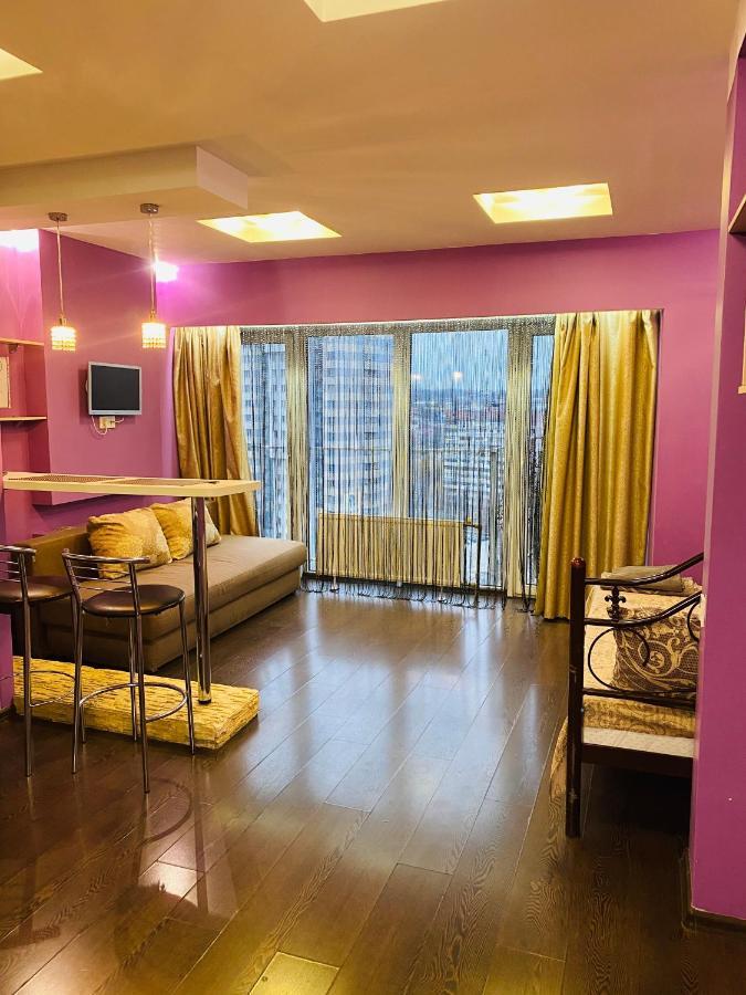Lux Apartment On Kirova 27D View 15 Floor ドニプロペトロウシク エクステリア 写真